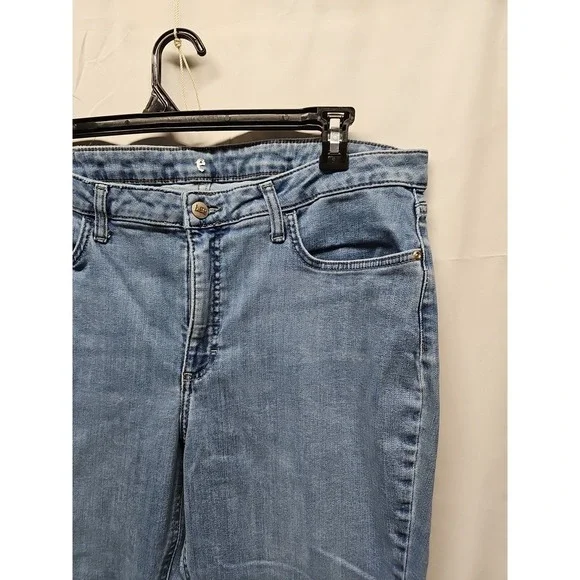 Lee Women's Blue Straight Leg Relaxed Fit Denim Jeans Mid Rise Size 12 36 X 29 - Picture 8 of 16
